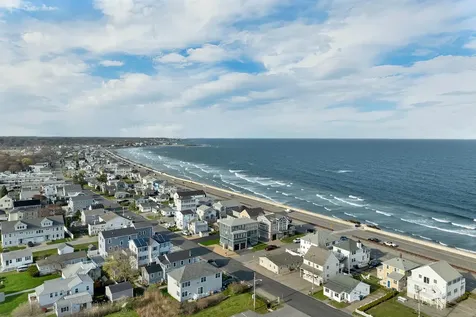 4 Viking Street Hampton NH 03842