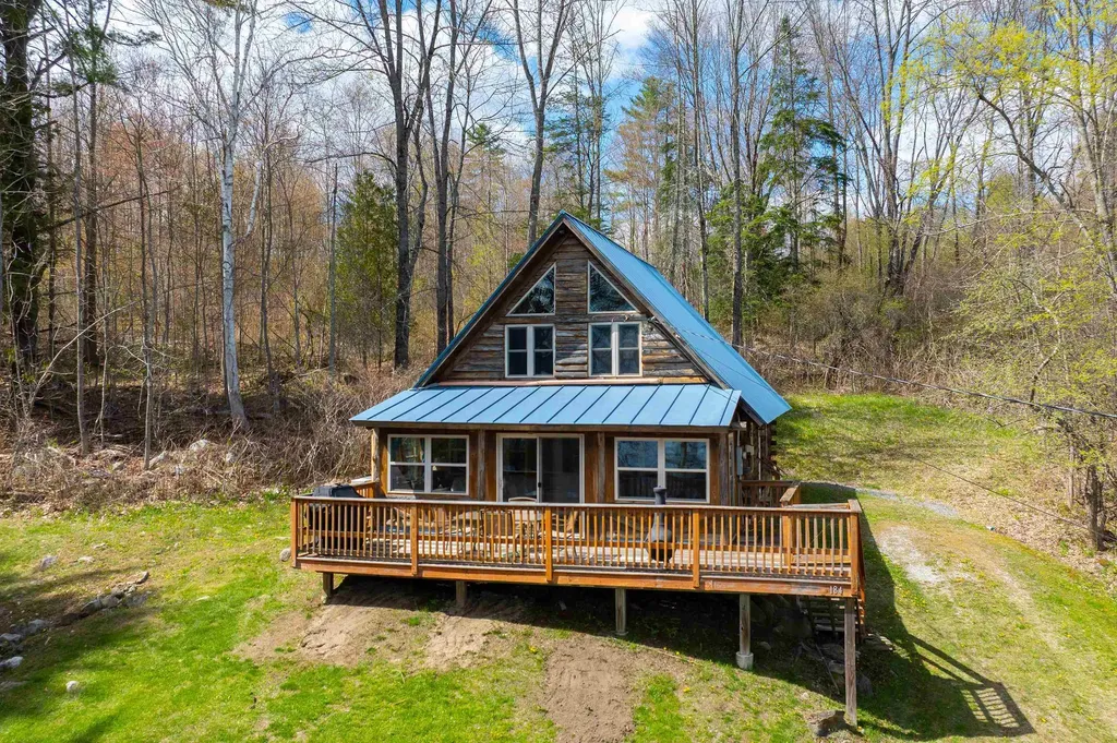 184 Ticklenaked Pond Road Ryegate VT 05081