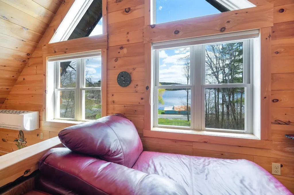 184 Ticklenaked Pond Road Ryegate VT 05081