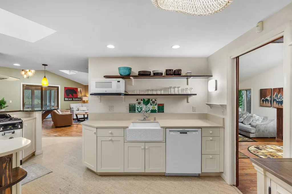 192 Cream Hill Road Mendon VT 05701