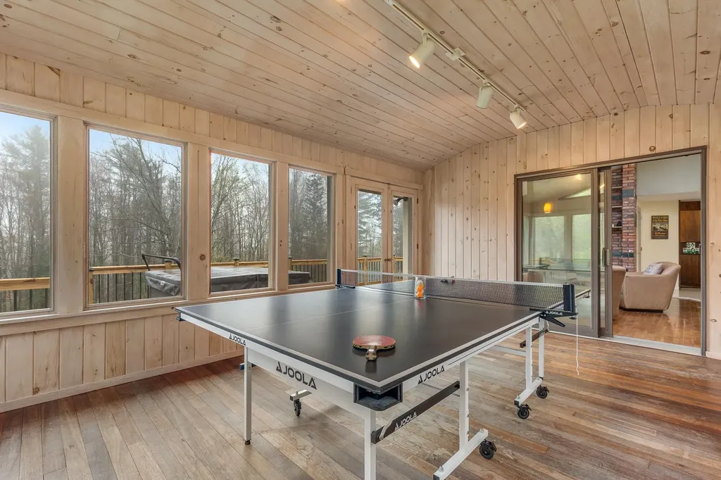192 Cream Hill Road Mendon VT 05701
