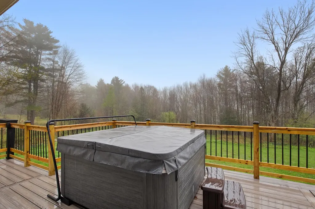 192 Cream Hill Road Mendon VT 05701