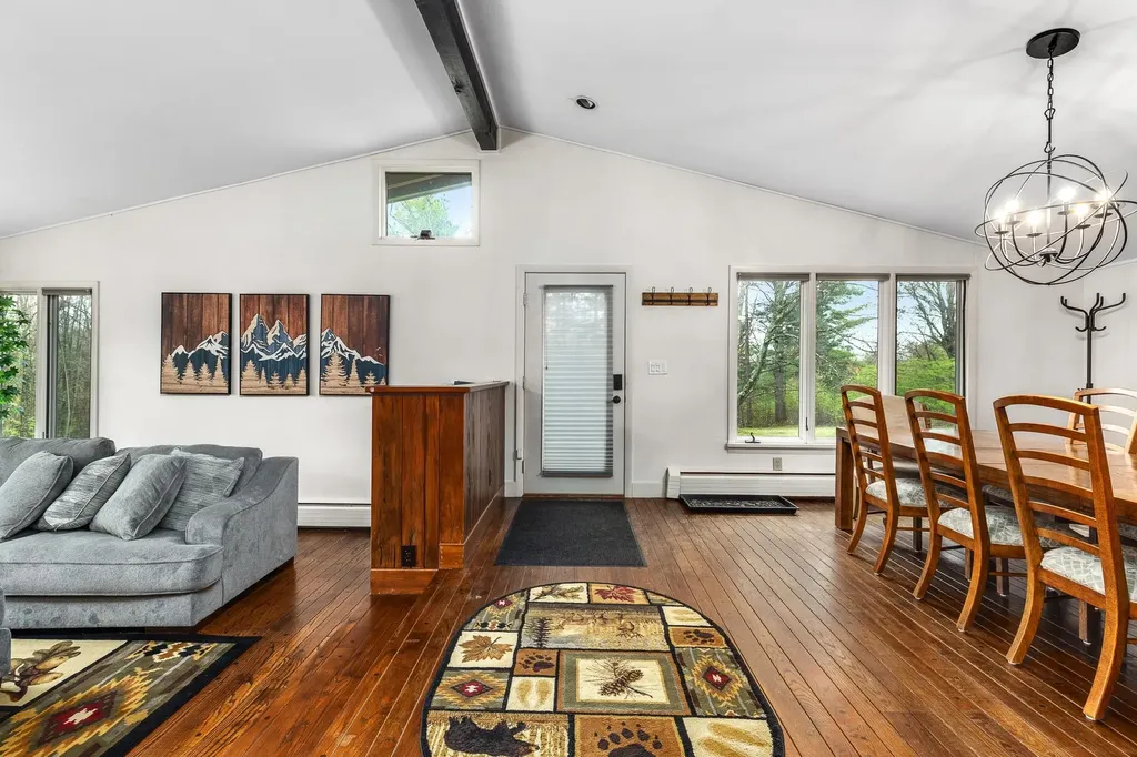 192 Cream Hill Road Mendon VT 05701