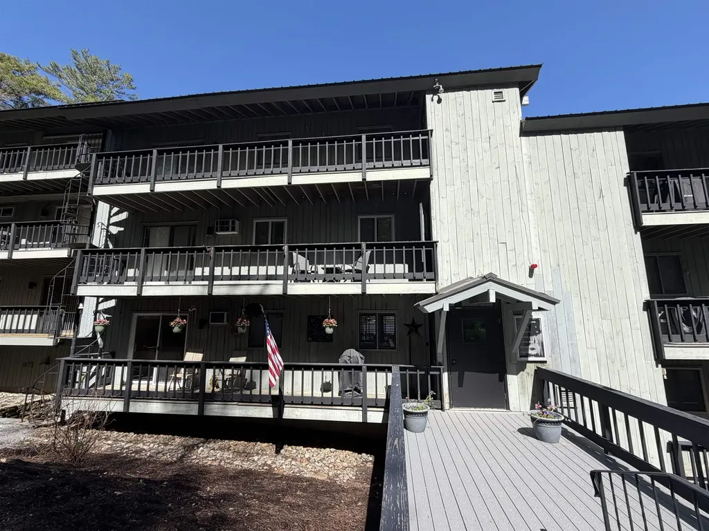 883 Weirs Boulevard Laconia NH 03246