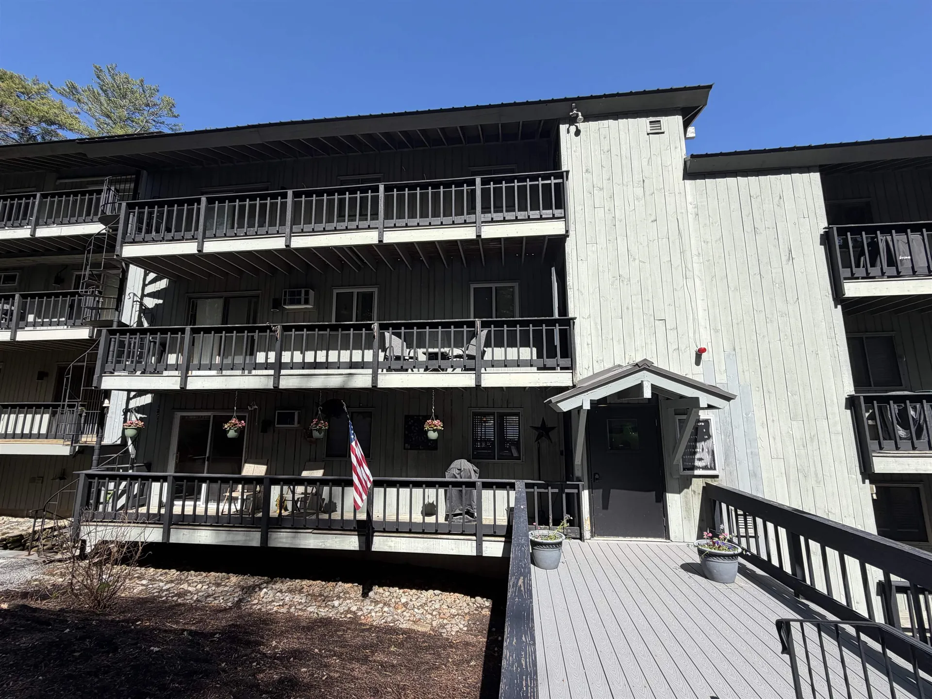 883 Weirs Boulevard Laconia NH 03246