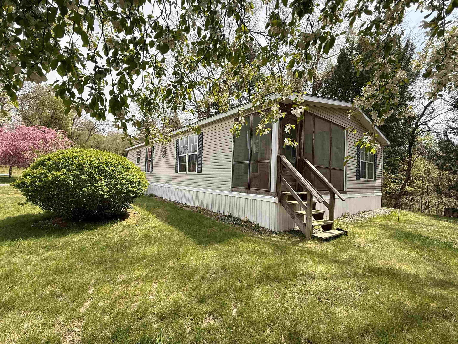 18 Lindy Road Vernon VT 05354