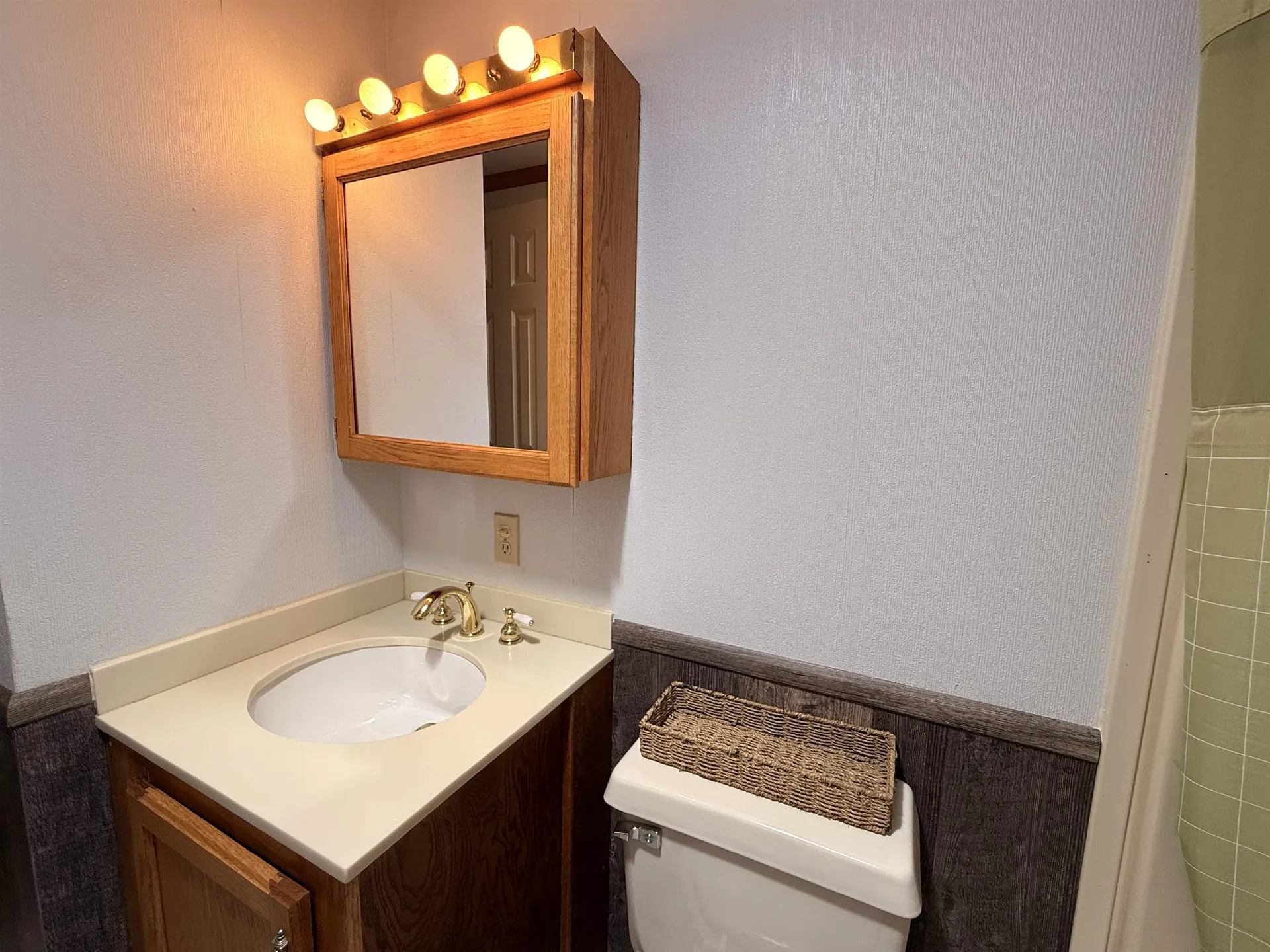 18 Lindy Road Vernon VT 05354