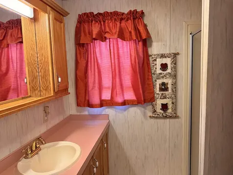 18 Lindy Road Vernon VT 05354