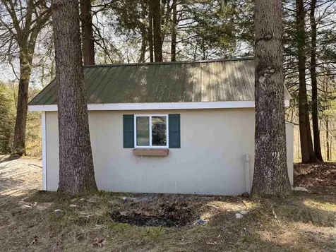 18 Lindy Road Vernon VT 05354
