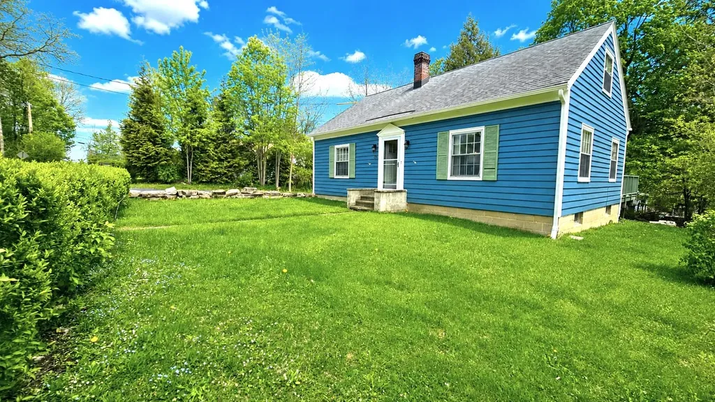 26 Knoll Crest Lane Bennington VT 05201