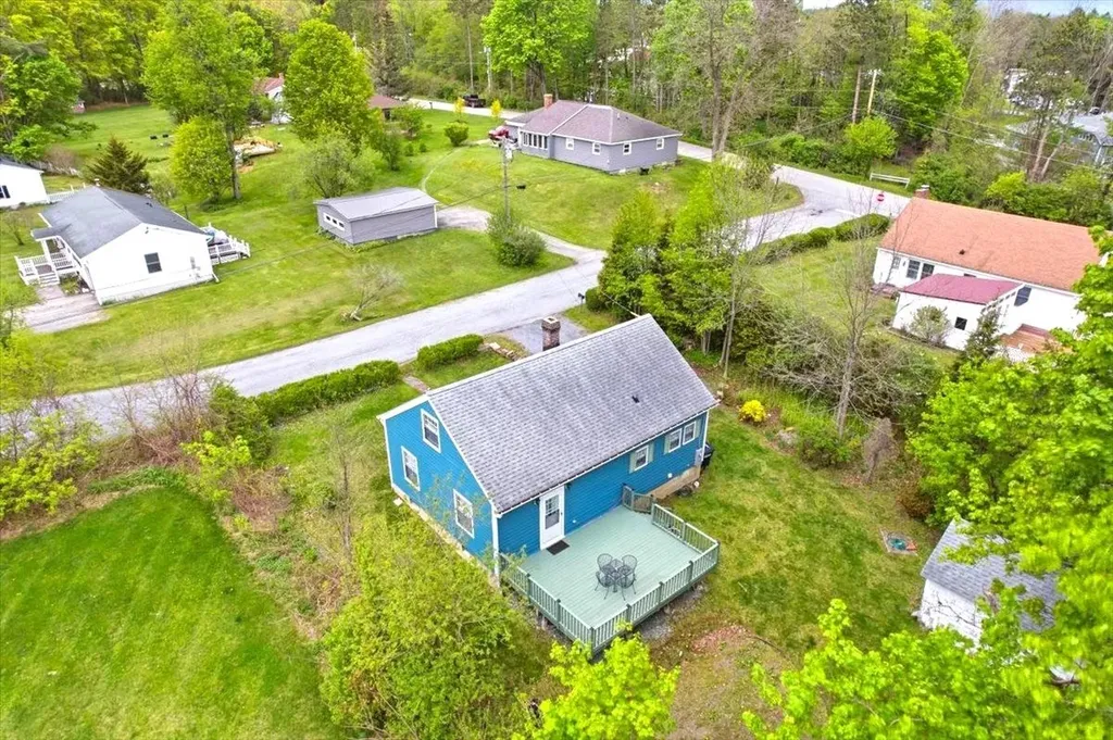 26 Knoll Crest Lane Bennington VT 05201