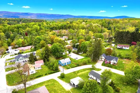 26 Knoll Crest Lane Bennington VT 05201