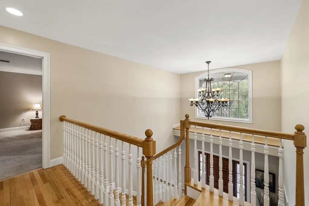 5 Millstone Terrace Bedford NH 03110