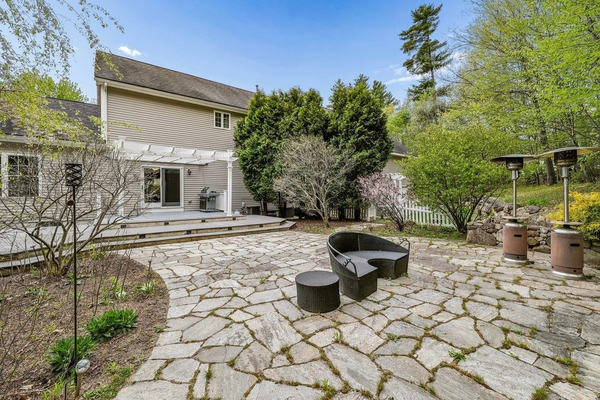 5 Millstone Terrace Bedford NH 03110