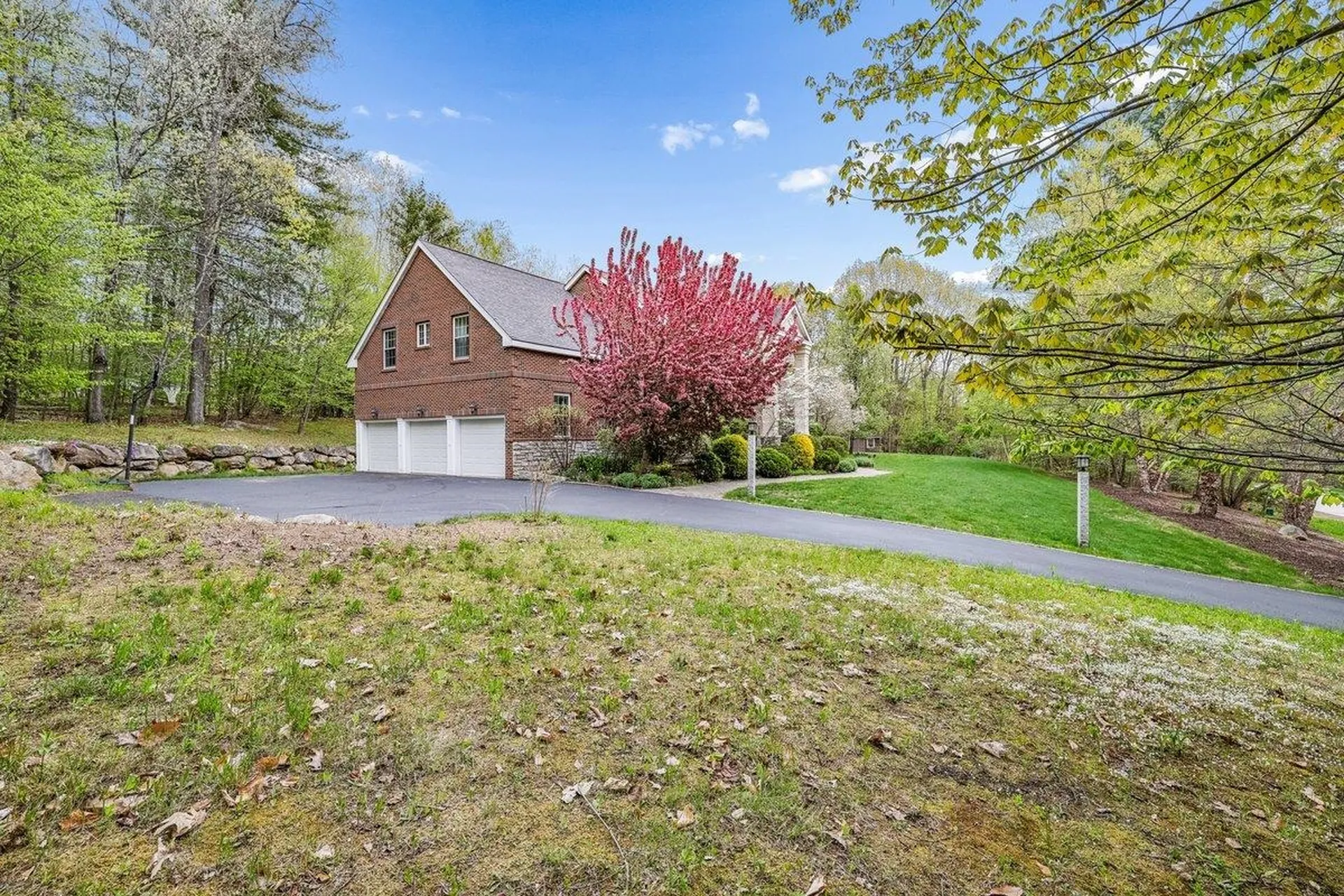 5 Millstone Terrace Bedford NH 03110