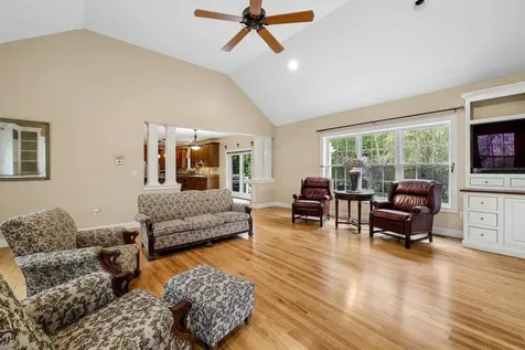 5 Millstone Terrace Bedford NH 03110