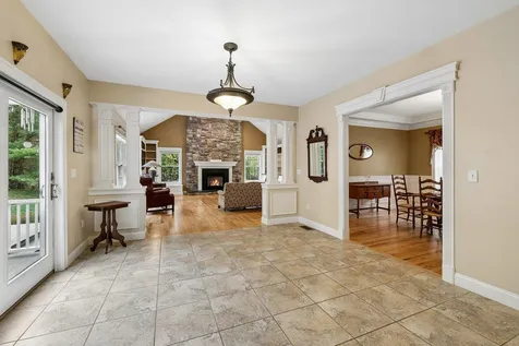 5 Millstone Terrace Bedford NH 03110