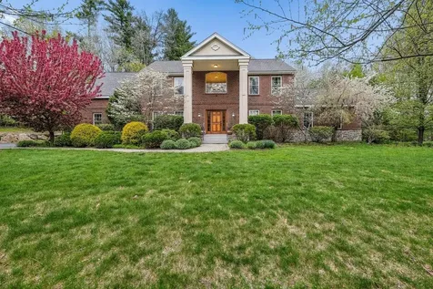 5 Millstone Terrace Bedford NH 03110
