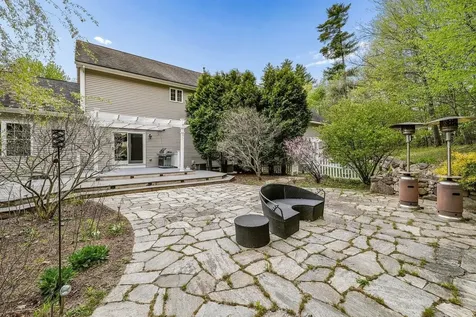 5 Millstone Terrace Bedford NH 03110