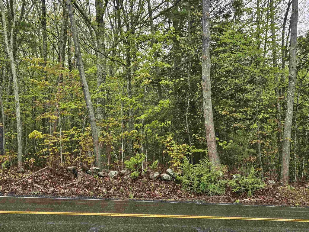 64 East Road East Kingston NH 03827