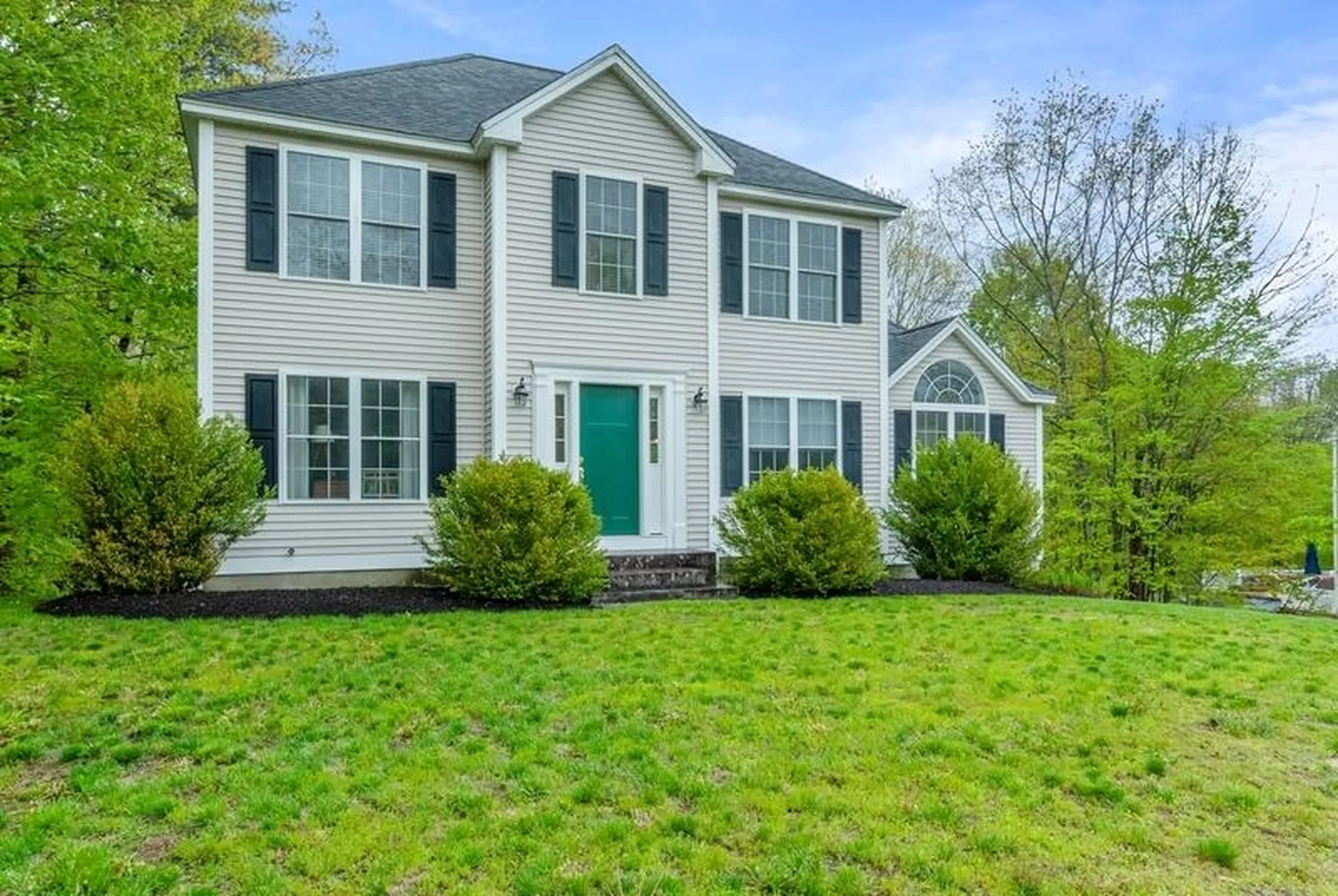80 Ridgetop Lane Henniker NH 03242