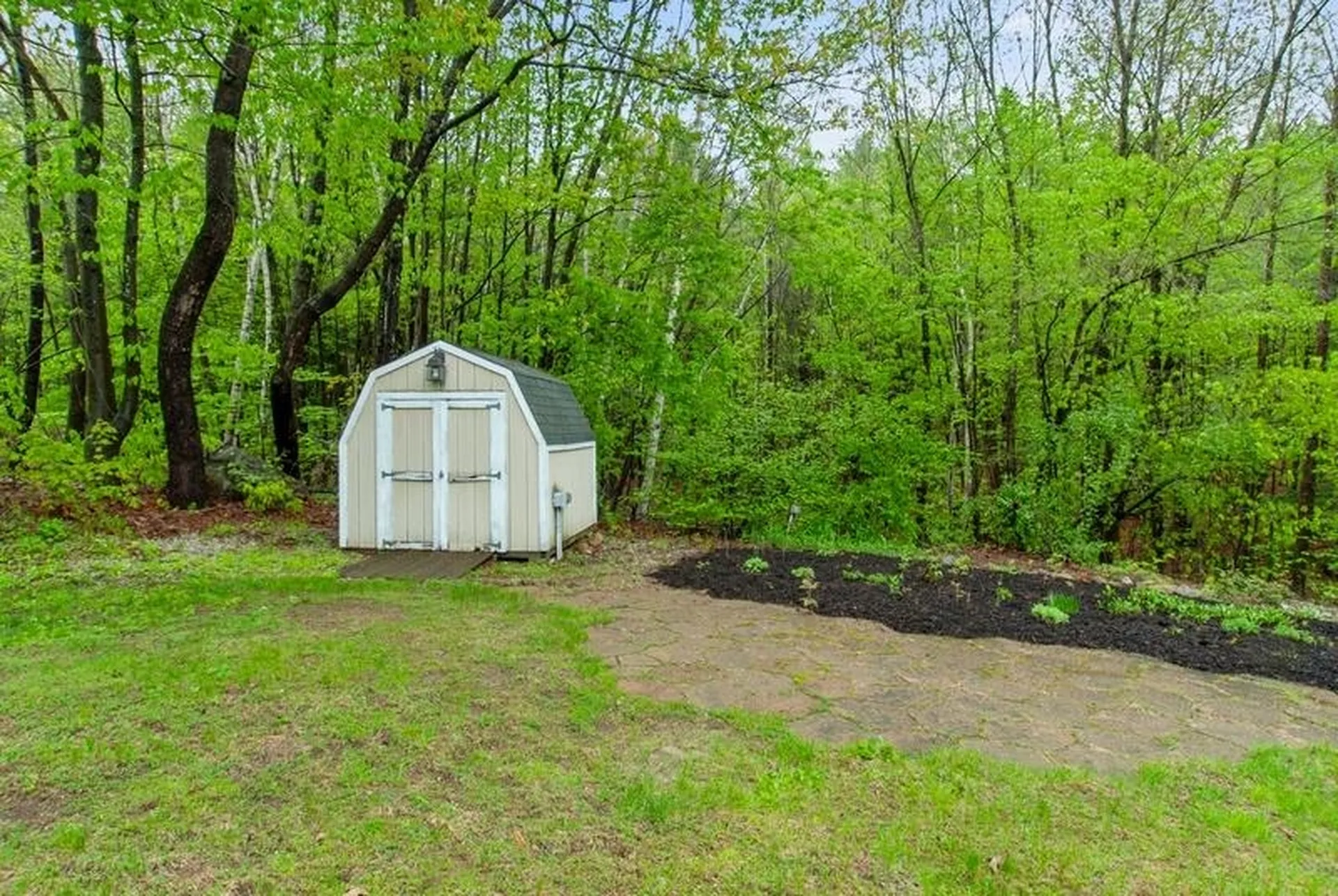 80 Ridgetop Lane Henniker NH 03242