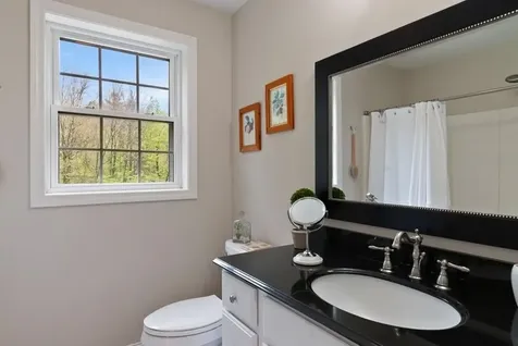 80 Ridgetop Lane Henniker NH 03242