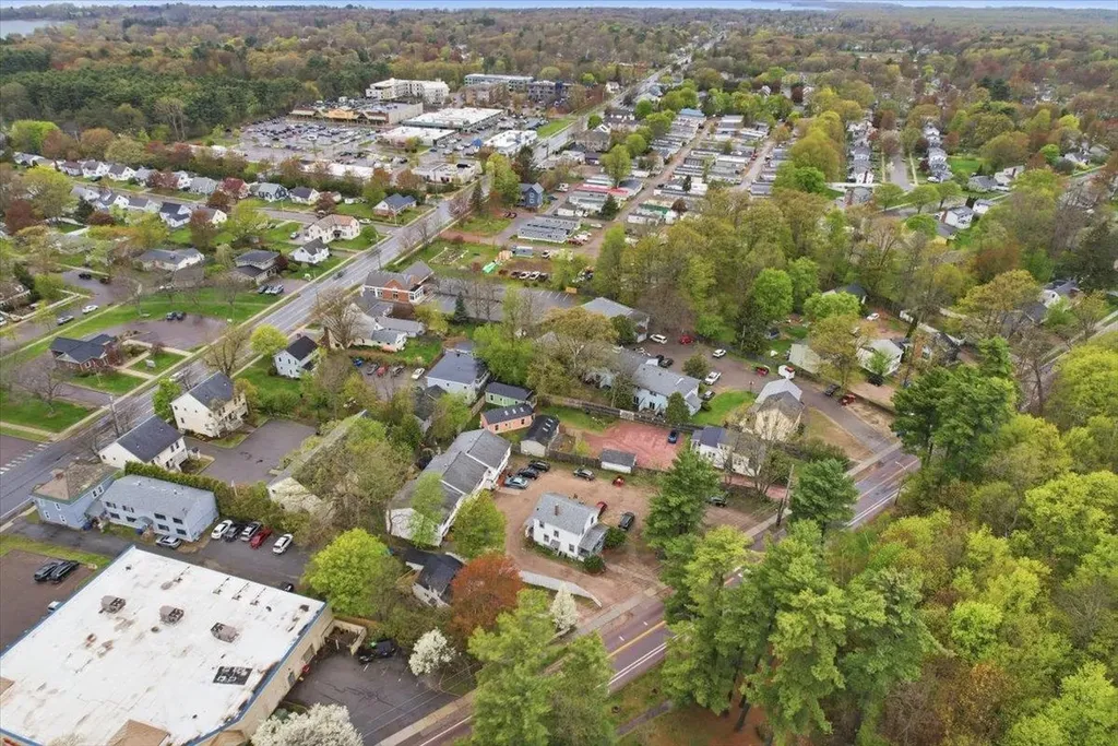 76 Ethan Allen Parkway Burlington VT 05408