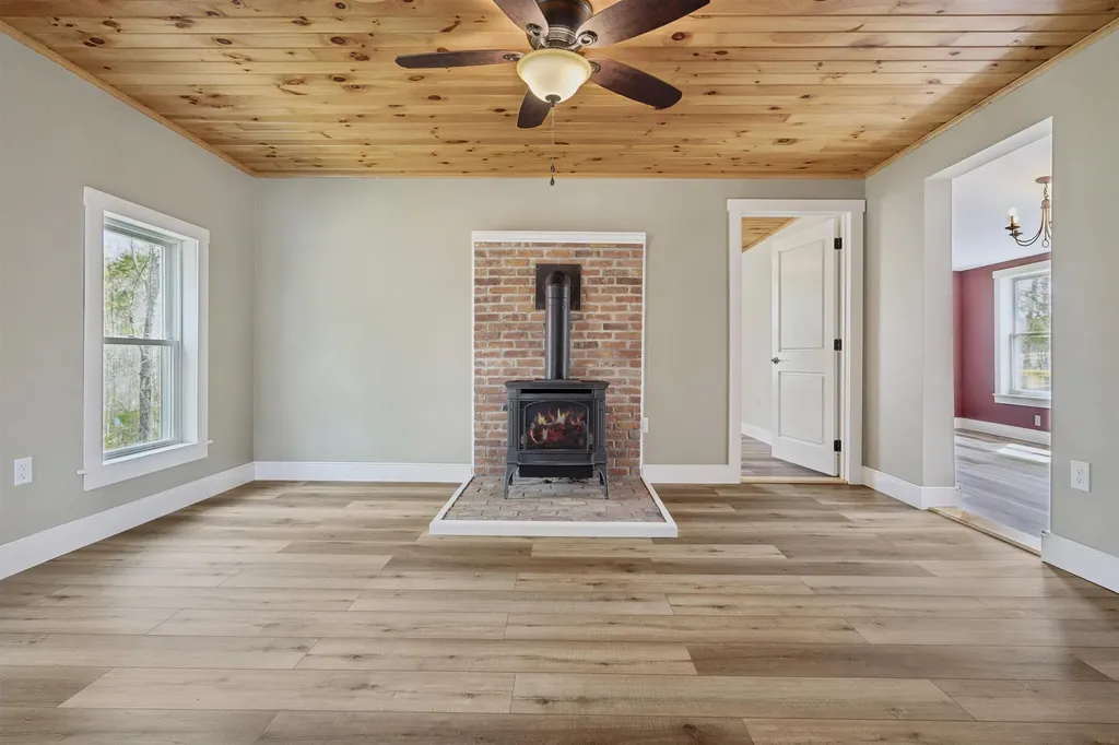 46 North Road Sunapee NH 03782