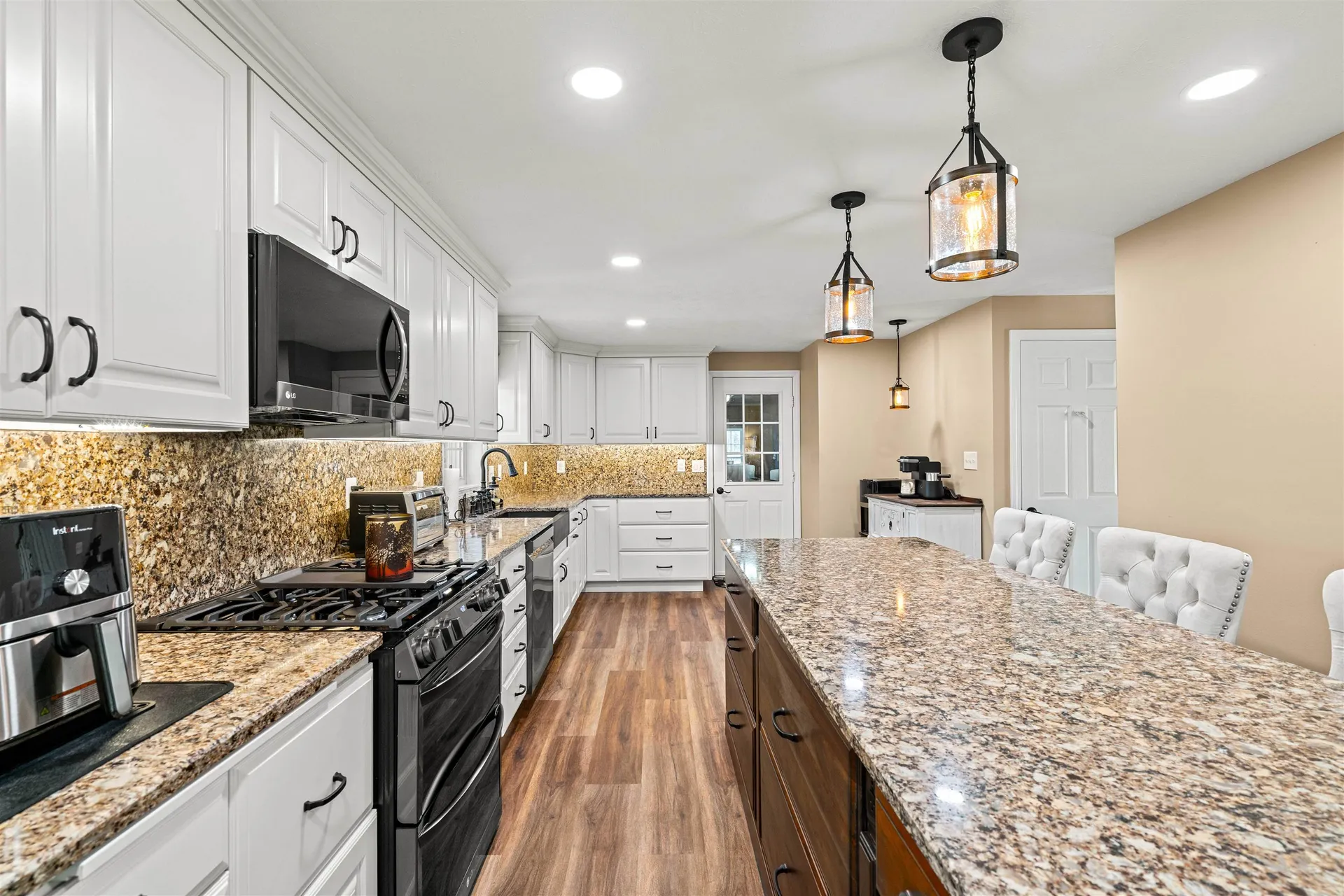 5 Spicebush Circle Litchfield NH 03052