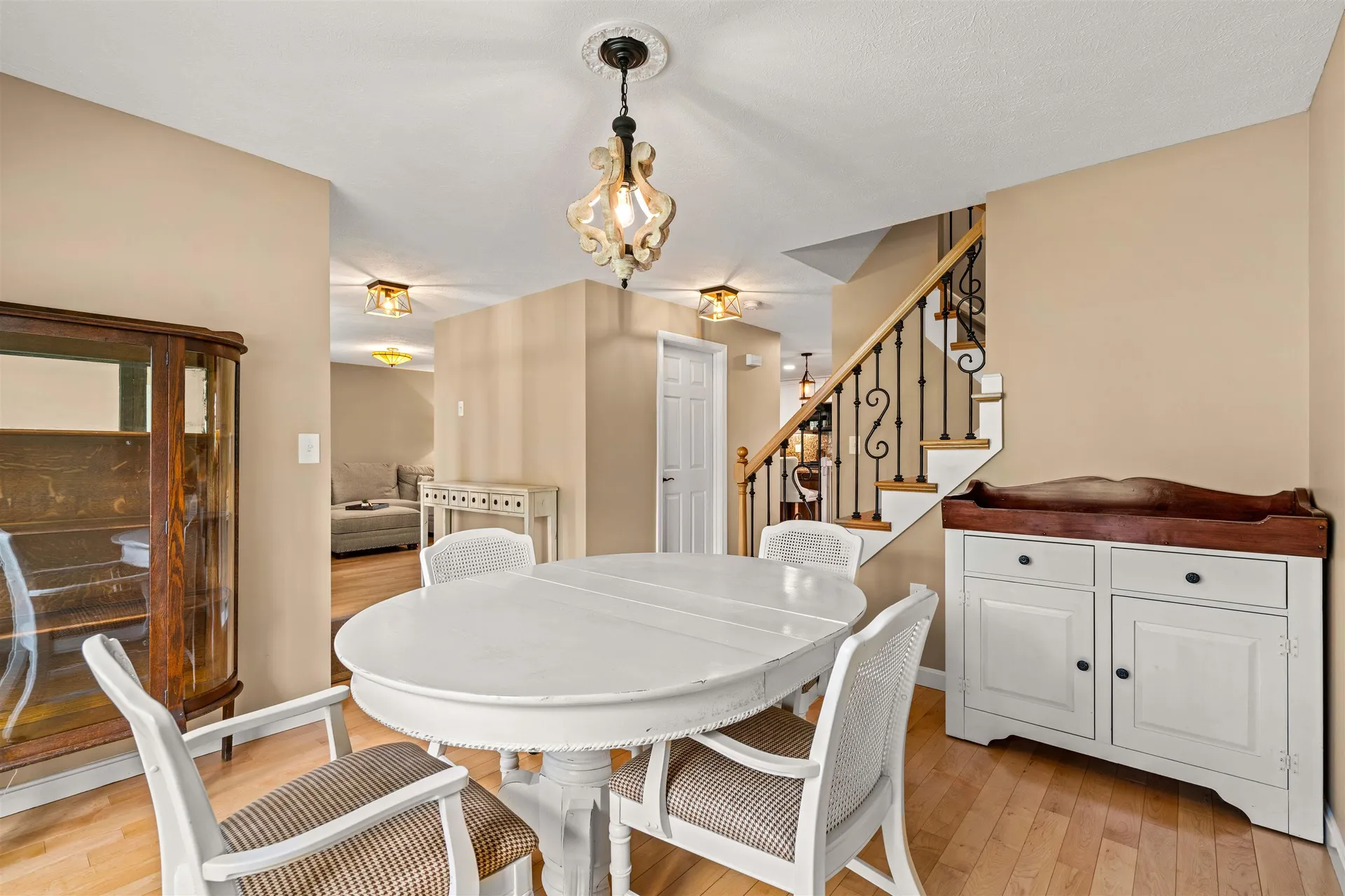 5 Spicebush Circle Litchfield NH 03052