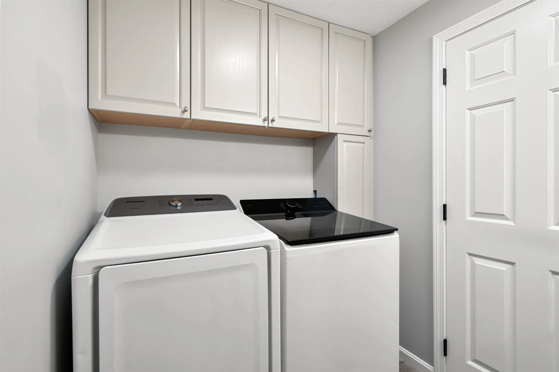 5 Spicebush Circle Litchfield NH 03052