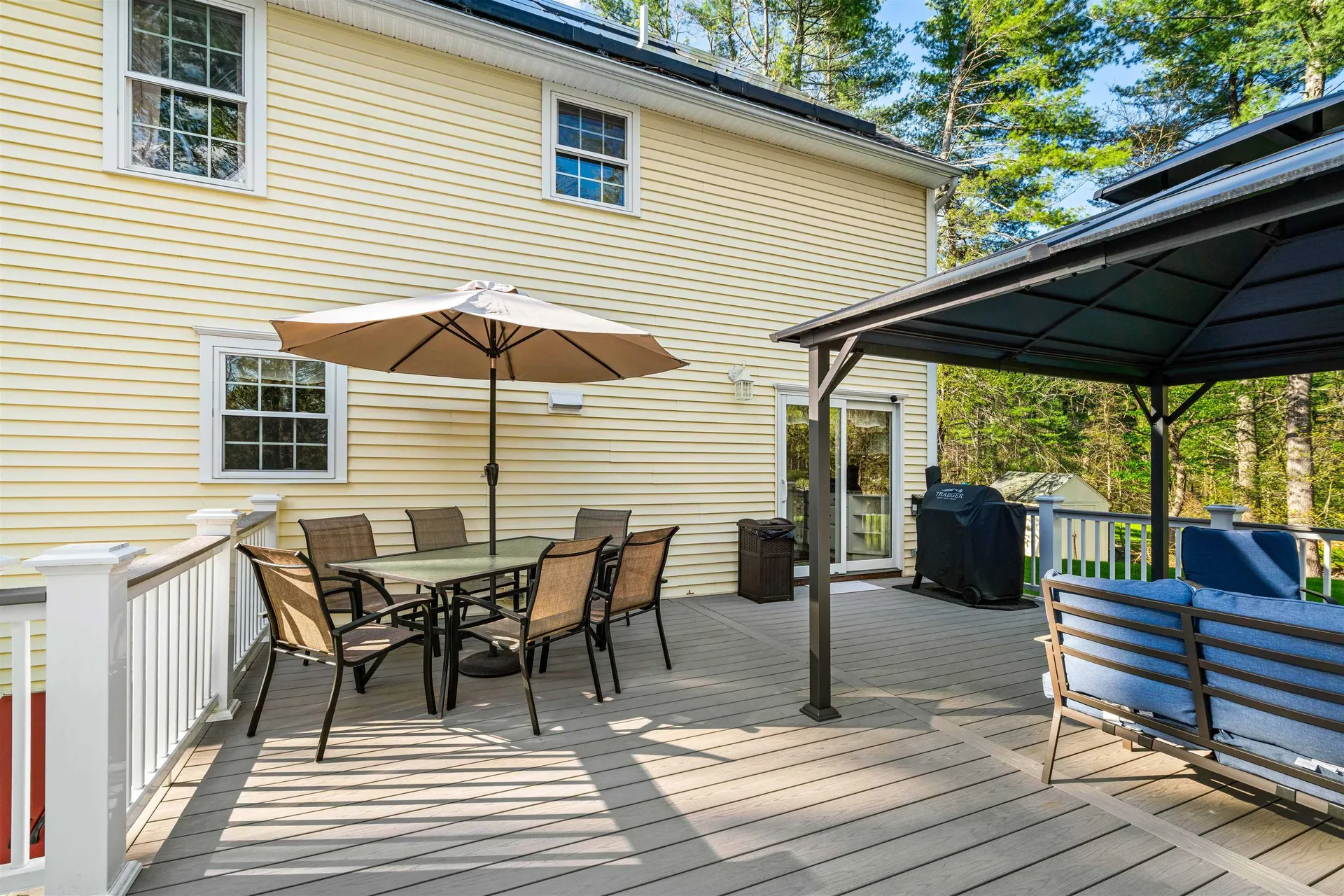 5 Spicebush Circle Litchfield NH 03052