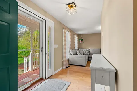 5 Spicebush Circle Litchfield NH 03052