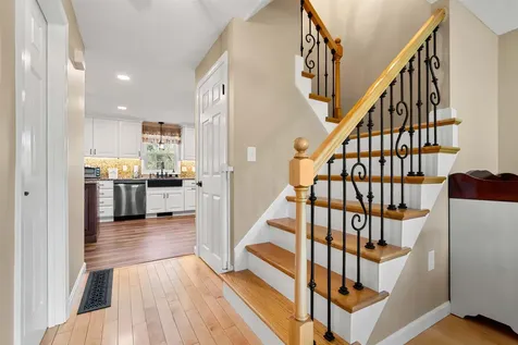 5 Spicebush Circle Litchfield NH 03052