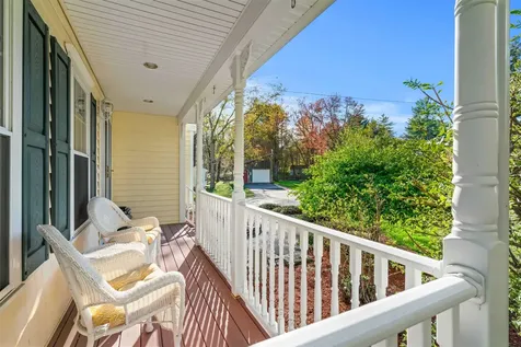 5 Spicebush Circle Litchfield NH 03052