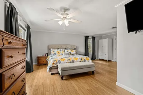 5 Spicebush Circle Litchfield NH 03052