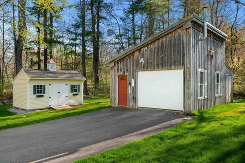 5 Spicebush Circle Litchfield NH 03052