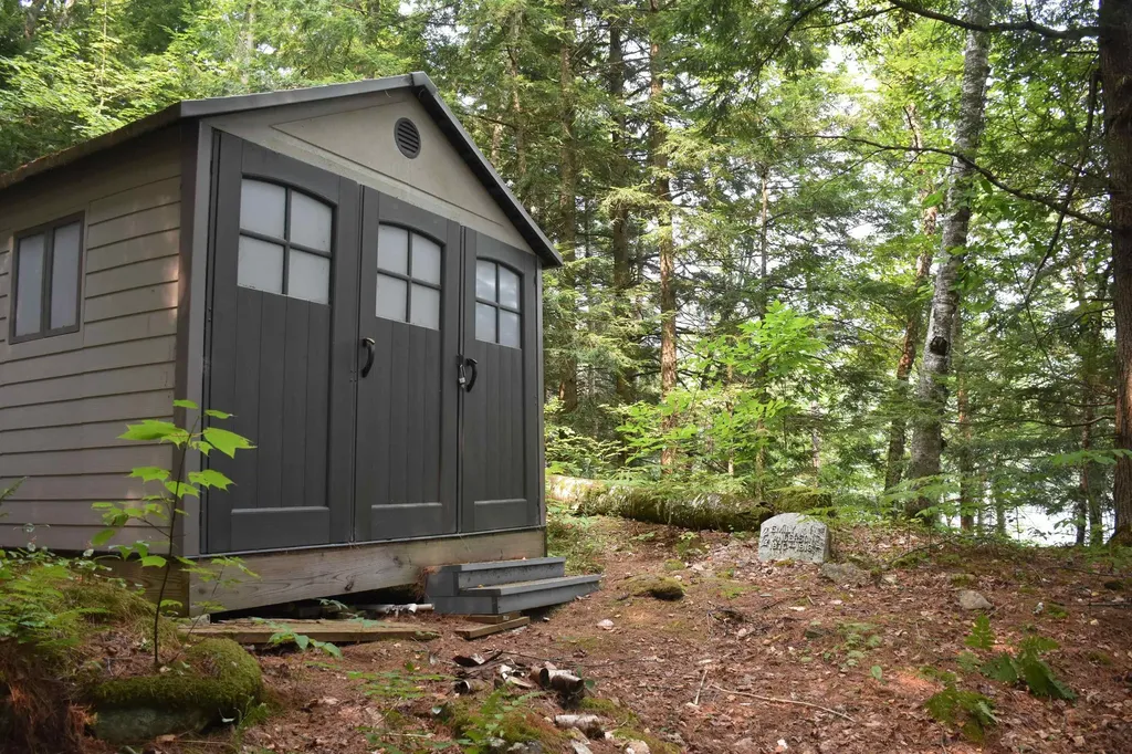 195 Meadow Lane Woodbury VT 05681