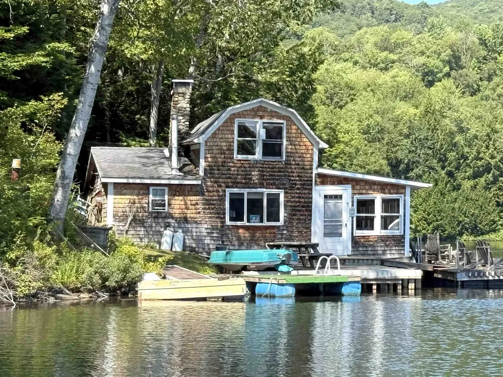 195 Meadow Lane Woodbury VT 05681