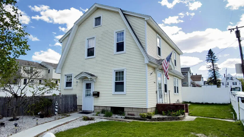 15 Hayes Avenue Manchester NH 03103