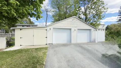 15 Hayes Avenue Manchester NH 03103