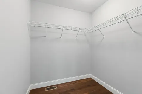 10 Wilson Way Brentwood NH 03833