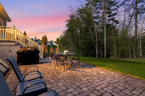 10 Wilson Way Brentwood NH 03833