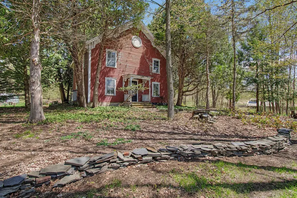 52 Weed Road Essex VT 05452
