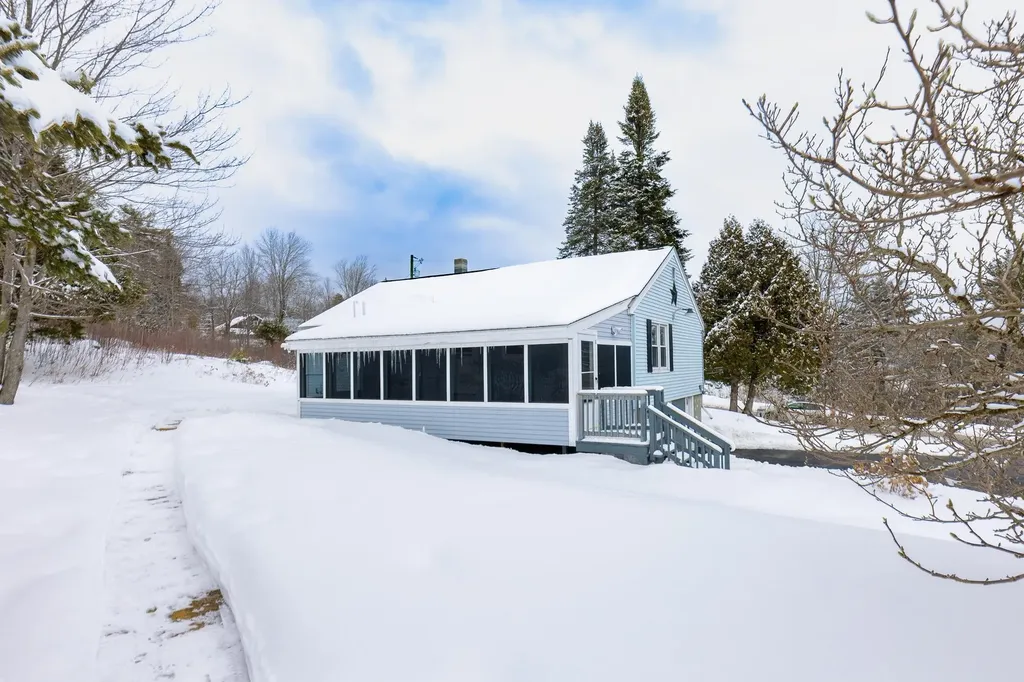 7 Sleeper Road Sunapee NH 03782