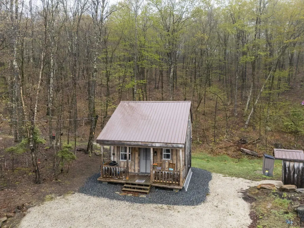 224 Tucker Road Grafton NH 03240