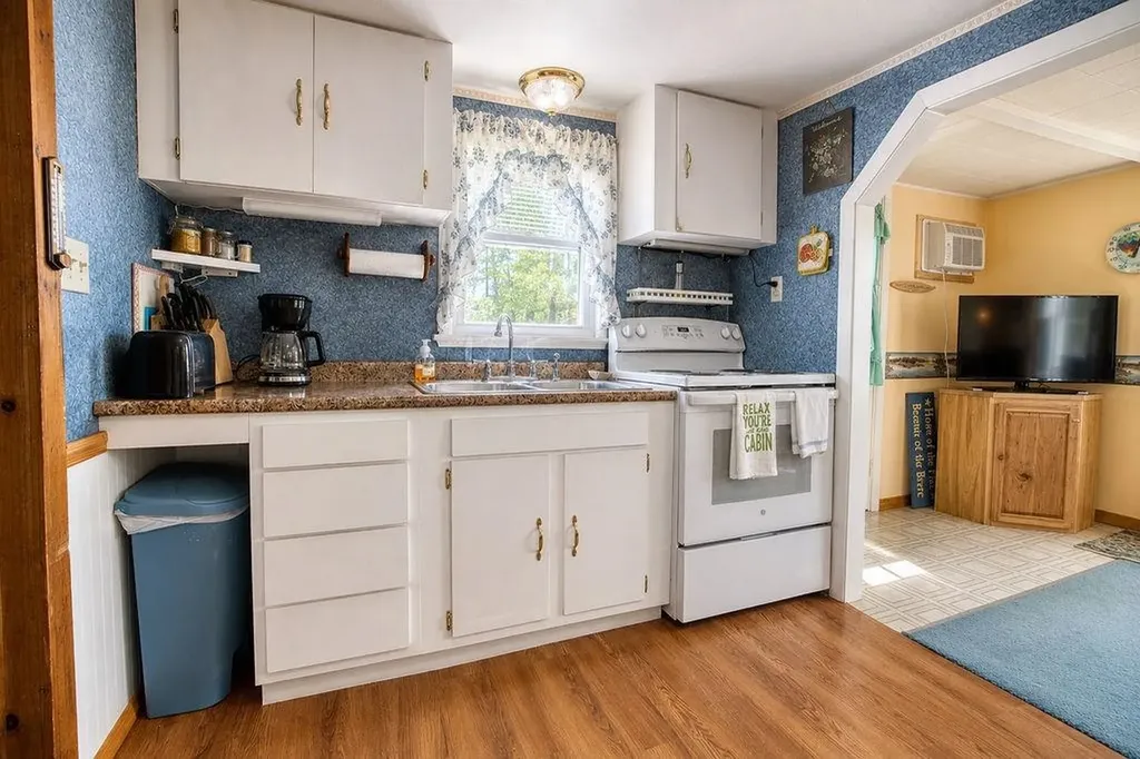 104 Bailey Road Effingham NH 03882