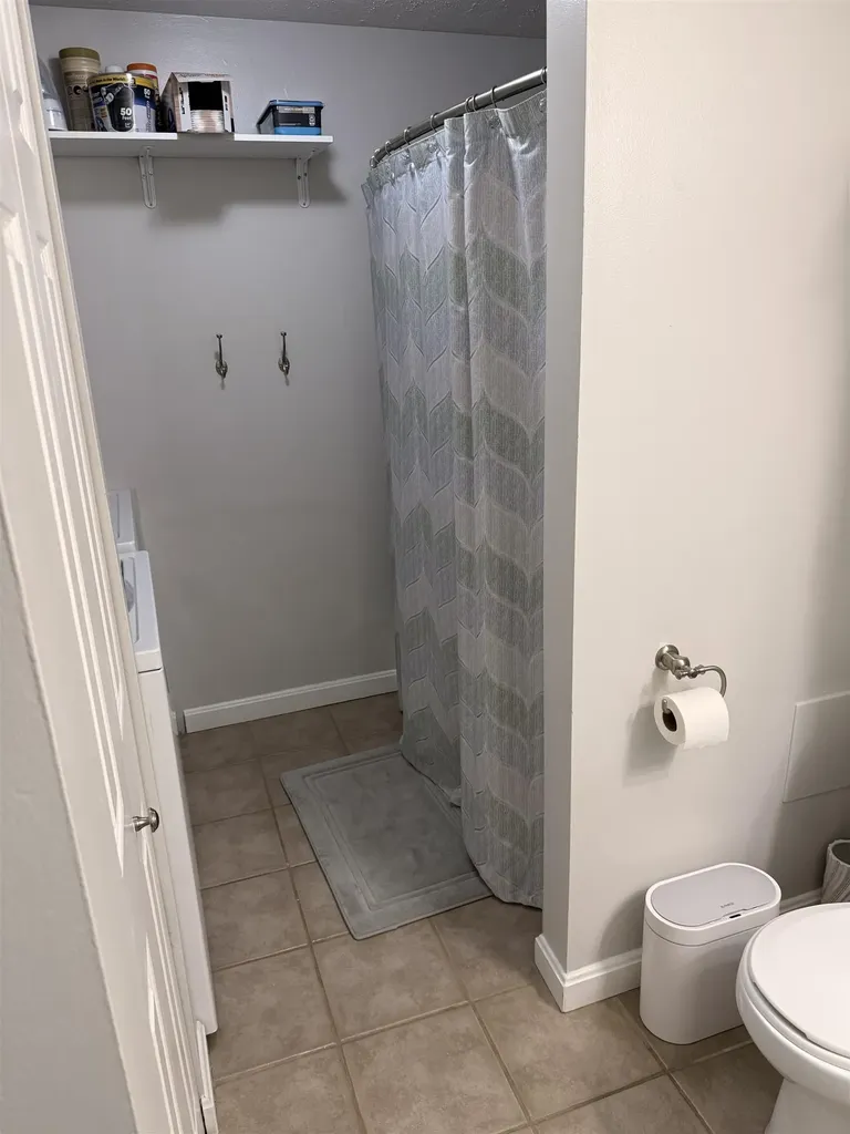 11 Blackstone Drive Nashua NH 03063