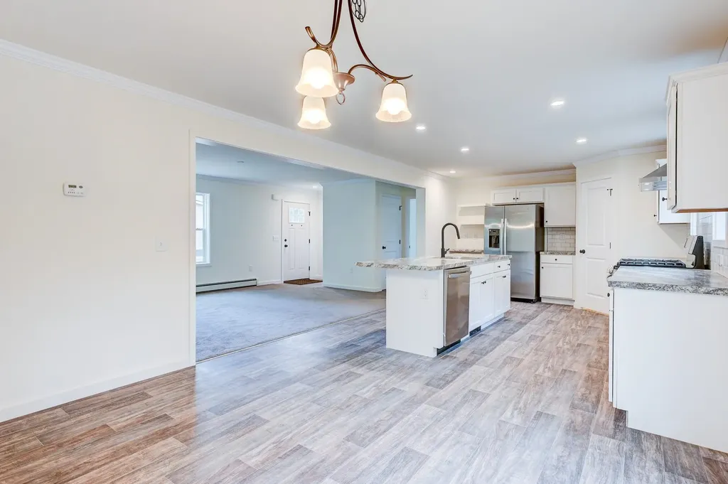 234 East Main Street Conway NH 03818